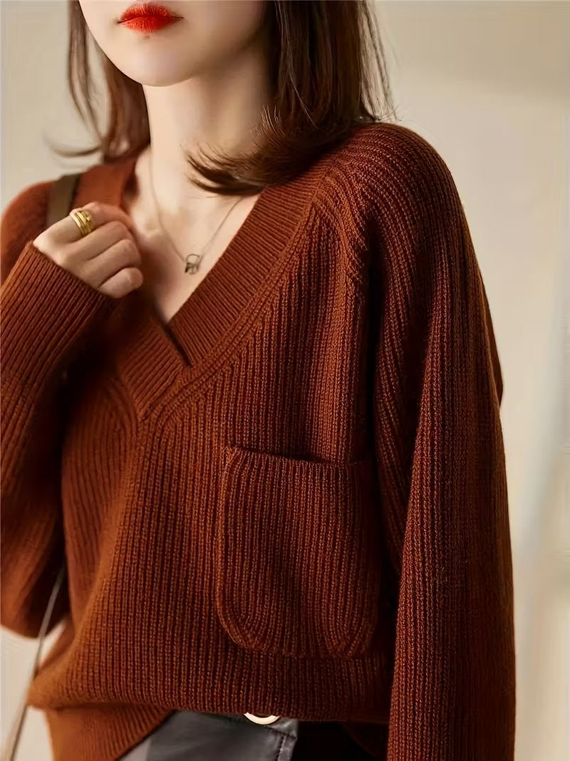 Damski Sweter z Dekoltem w Serek i Kieszonką na Piersi